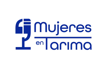 mujeres en tarima